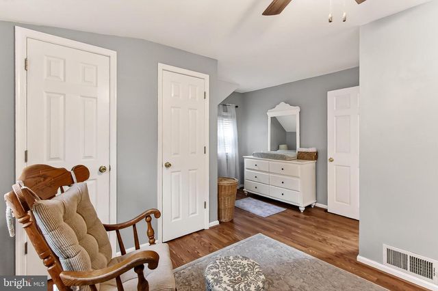 3304 SLADE RUN DR, Falls Church, VA 22042