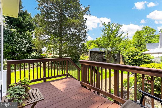 3304 SLADE RUN DR, Falls Church, VA 22042