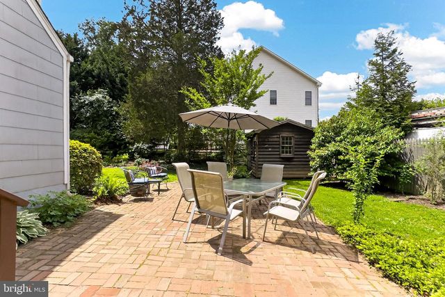 3304 SLADE RUN DR, Falls Church, VA 22042
