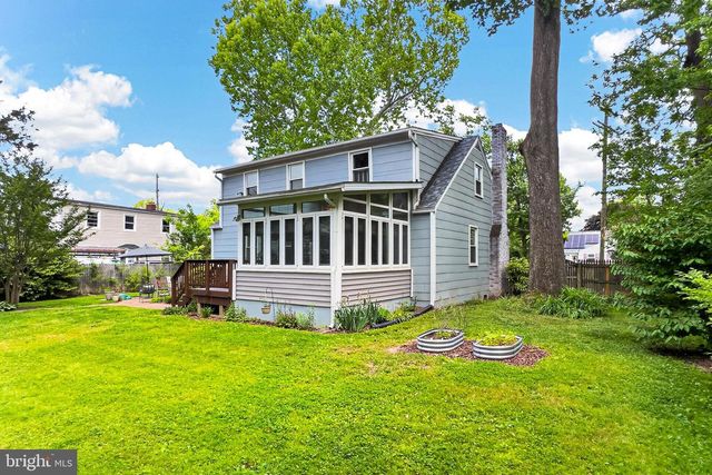 3304 SLADE RUN DR, Falls Church, VA 22042