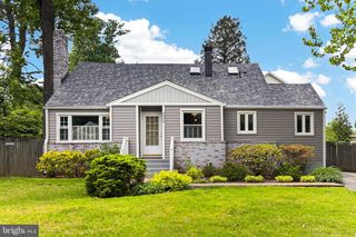 3304 SLADE RUN DR, Falls Church, VA 22042