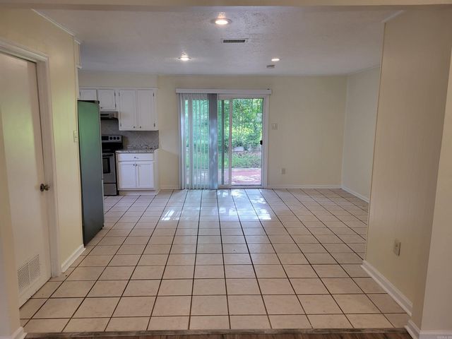 9105 Peach Tree Lane, Sherwood, AR 72120