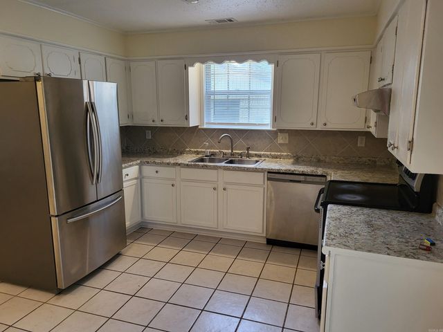 9105 Peach Tree Lane, Sherwood, AR 72120