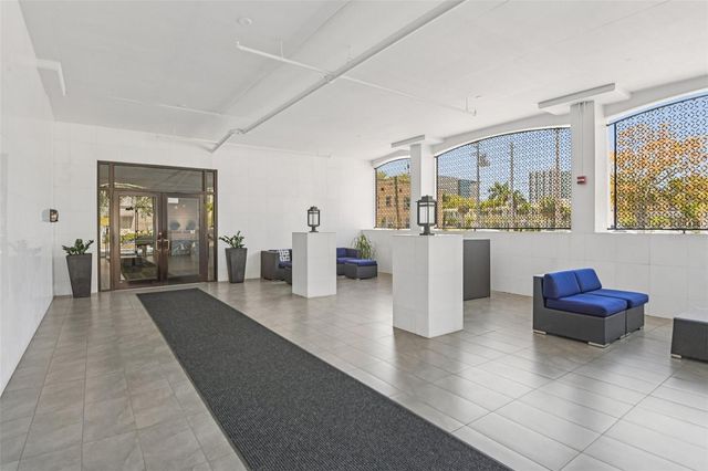 226 5TH AVENUE N 801, St Petersburg, FL 33701