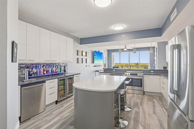 226 5TH AVENUE N 801, St Petersburg, FL 33701