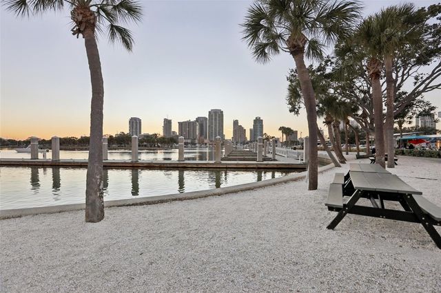 226 5TH AVENUE N 801, St Petersburg, FL 33701