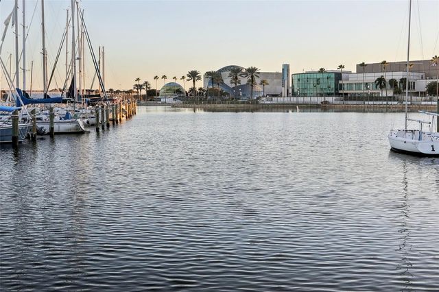 226 5TH AVENUE N 801, St Petersburg, FL 33701