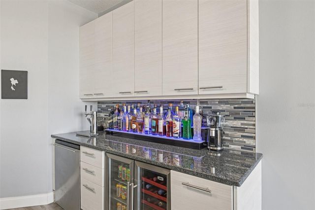 226 5TH AVENUE N 801, St Petersburg, FL 33701