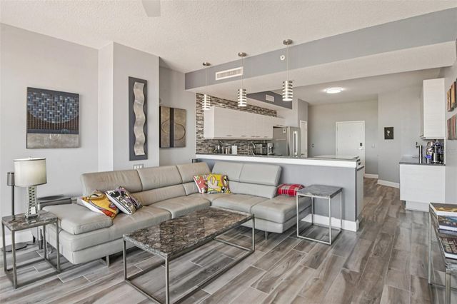 226 5TH AVENUE N 801, St Petersburg, FL 33701