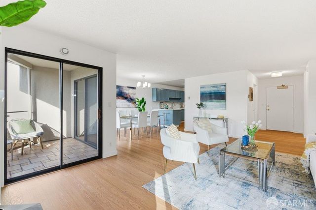 208 North Lake Merced Hills 3C, San Francisco, CA 94132