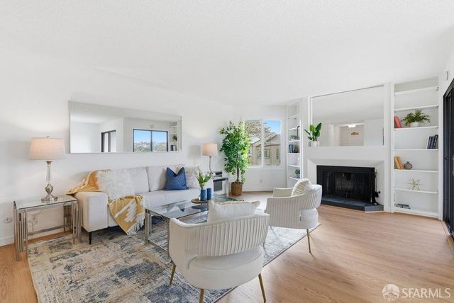 208 North Lake Merced Hills 3C, San Francisco, CA 94132