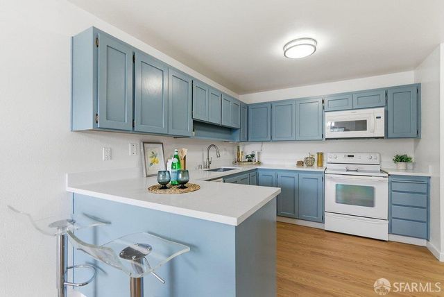 208 North Lake Merced Hills 3C, San Francisco, CA 94132