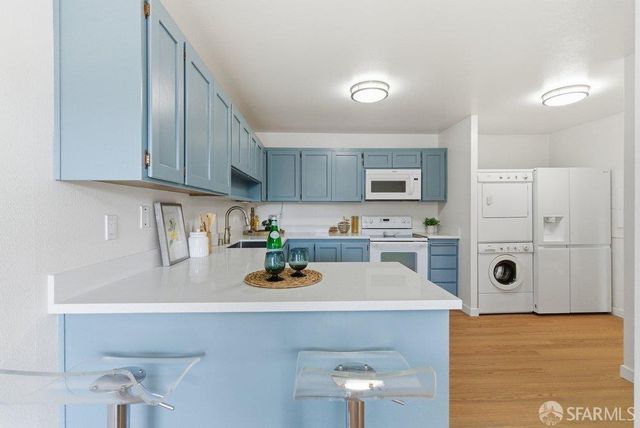 208 North Lake Merced Hills 3C, San Francisco, CA 94132