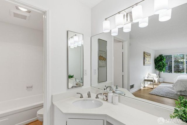 208 North Lake Merced Hills 3C, San Francisco, CA 94132