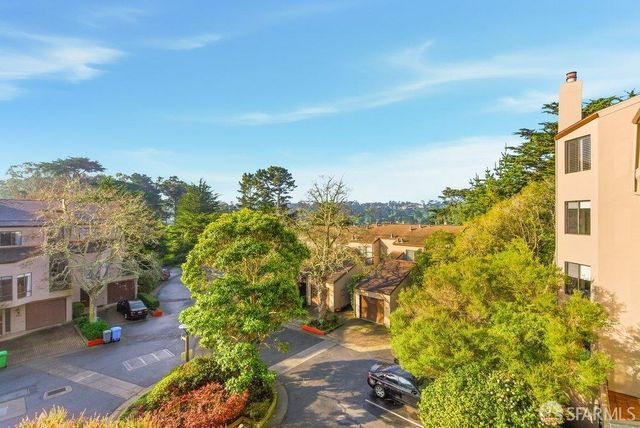 208 North Lake Merced Hills 3C, San Francisco, CA 94132