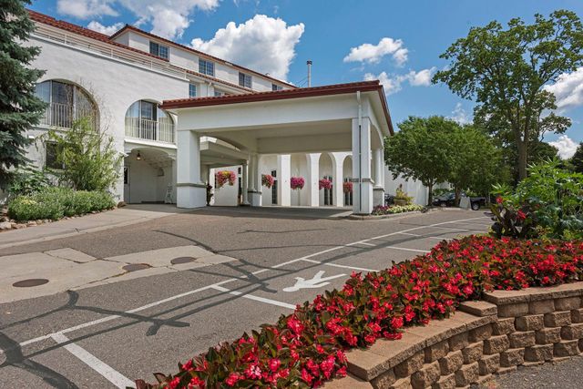 4650 Manitou Road, Excelsior, MN 55331