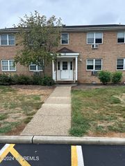 12 Manchester Court, C, Freehold, NJ 07728