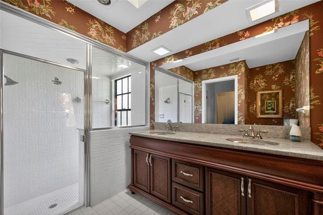 111 Prestwick Circle 1, Vero Beach, FL 32967