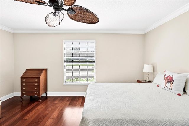 111 Prestwick Circle 1, Vero Beach, FL 32967