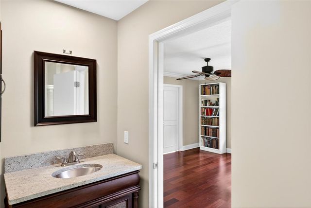 111 Prestwick Circle 1, Vero Beach, FL 32967