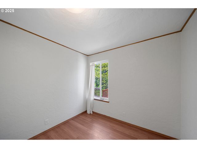 2111 GREENWOOD Ave, Reedsport, OR 97467