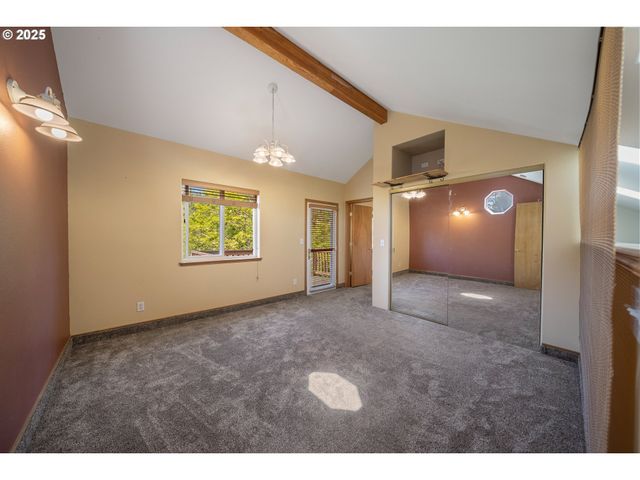 2111 GREENWOOD Ave, Reedsport, OR 97467