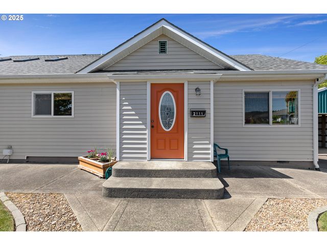 2111 GREENWOOD Ave, Reedsport, OR 97467