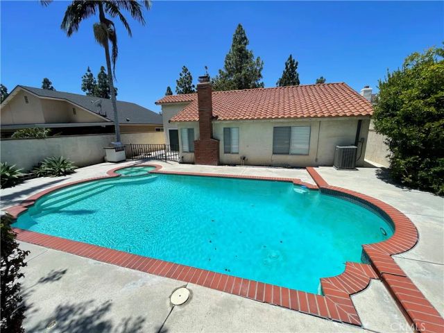 3117 SALTA Street South, Santa Ana, CA 92704