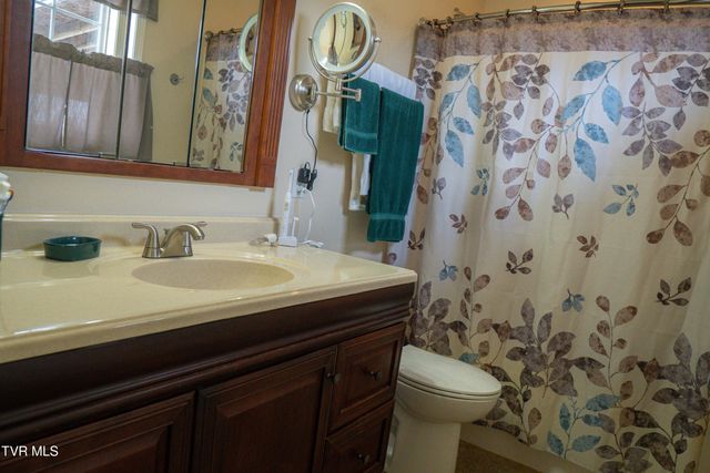 2406 Old Stagecoach Road, Jonesborough, TN 37659