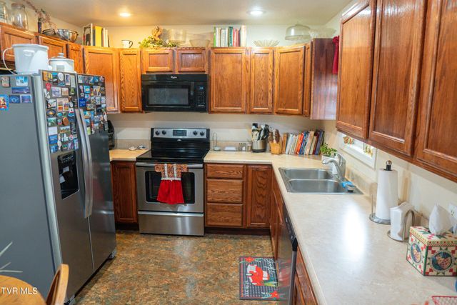 2406 Old Stagecoach Road, Jonesborough, TN 37659