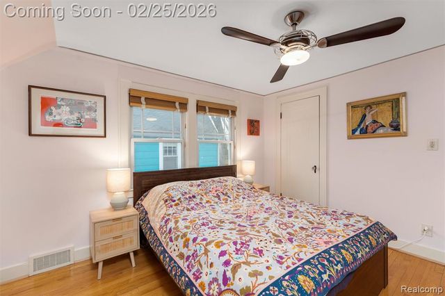 703 W Lewiston Avenue, Ferndale, MI 48220