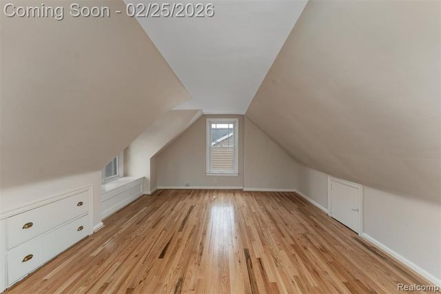 703 W Lewiston Avenue, Ferndale, MI 48220