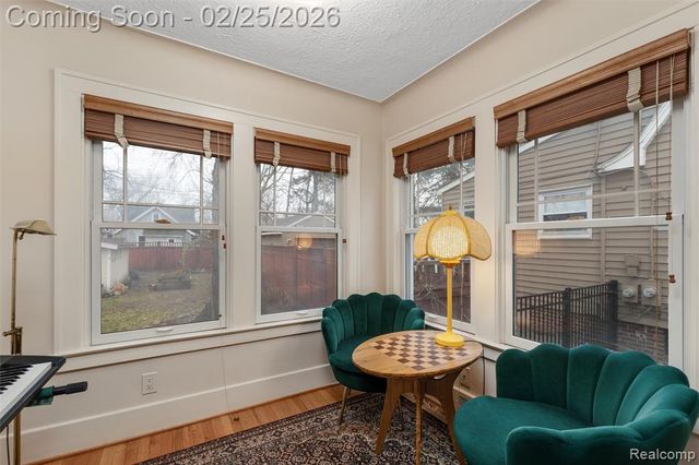 703 W Lewiston Avenue, Ferndale, MI 48220