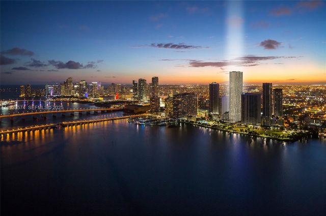 488 NE 18th St 305, Miami, FL 33132