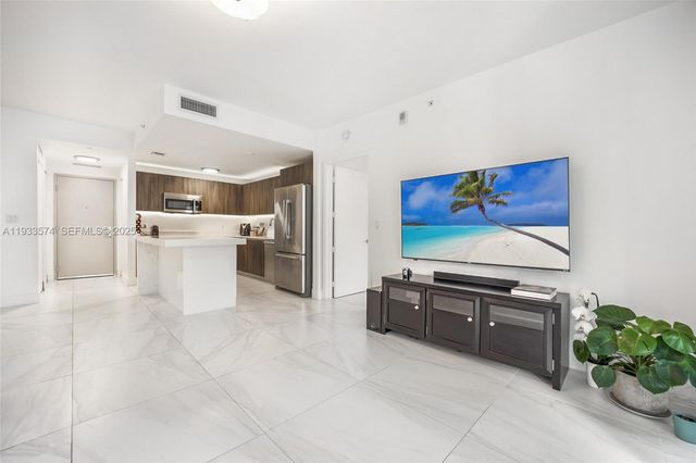 488 NE 18th St 305, Miami, FL 33132