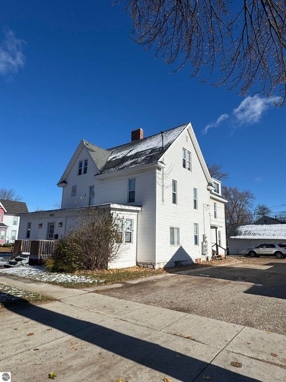 Image 1 of property listing at 501 S University, Mt Pleasant, MI 48858