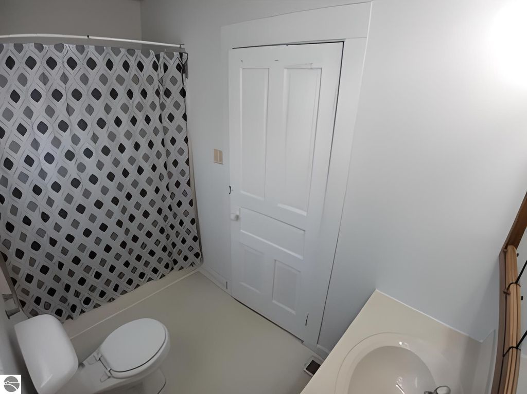 Image 13 of property listing at 501 S University, Mt Pleasant, MI 48858