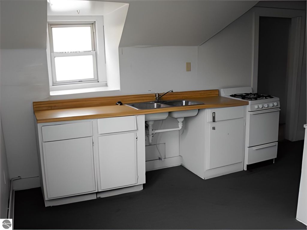 Image 22 of property listing at 501 S University, Mt Pleasant, MI 48858