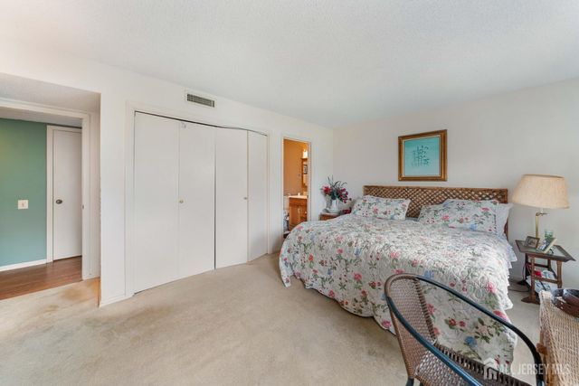 217 Mayflower Way B, Jamesburg, NJ 08831