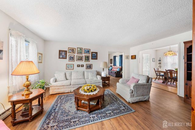 217 Mayflower Way B, Jamesburg, NJ 08831