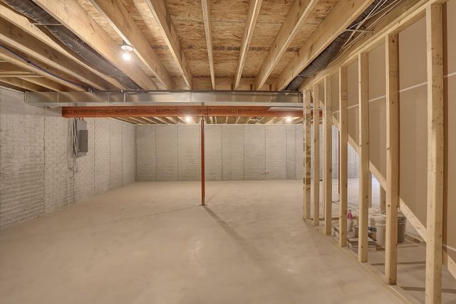 303 Collins Drive, Mahomet, IL 61853