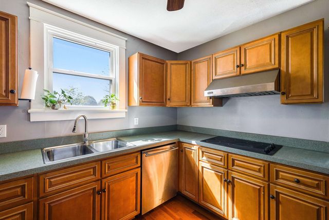 72 LIBERTY ST, Weyers Cave, VA 24486