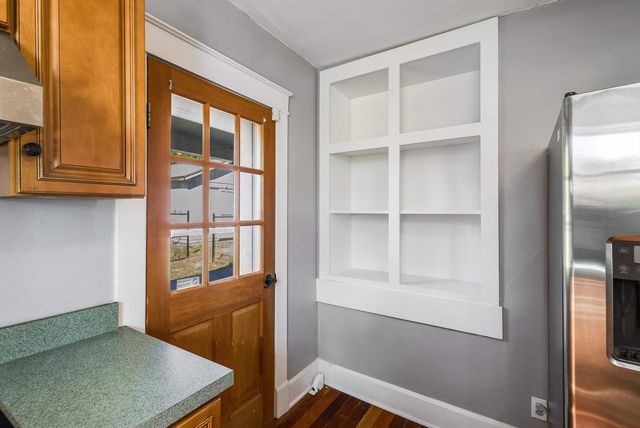 72 LIBERTY ST, Weyers Cave, VA 24486