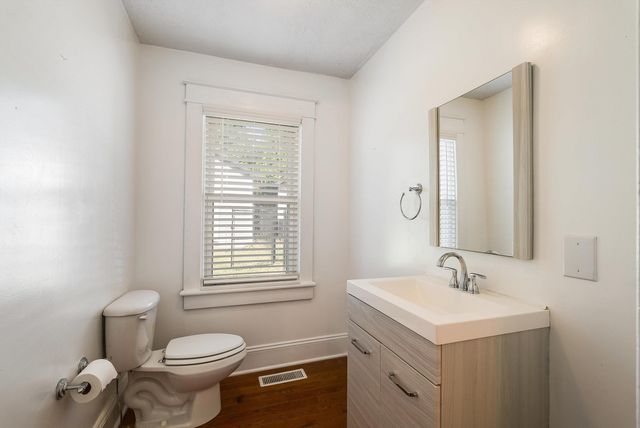 72 LIBERTY ST, Weyers Cave, VA 24486