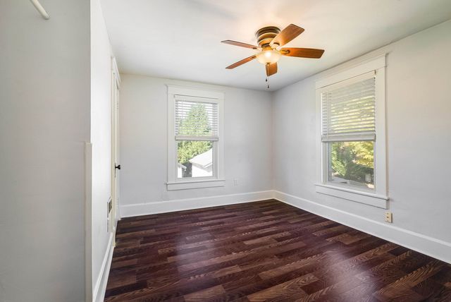 72 LIBERTY ST, Weyers Cave, VA 24486