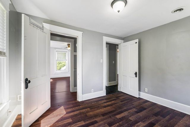 72 LIBERTY ST, Weyers Cave, VA 24486