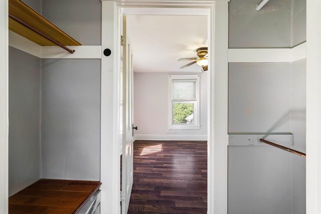 72 LIBERTY ST, Weyers Cave, VA 24486