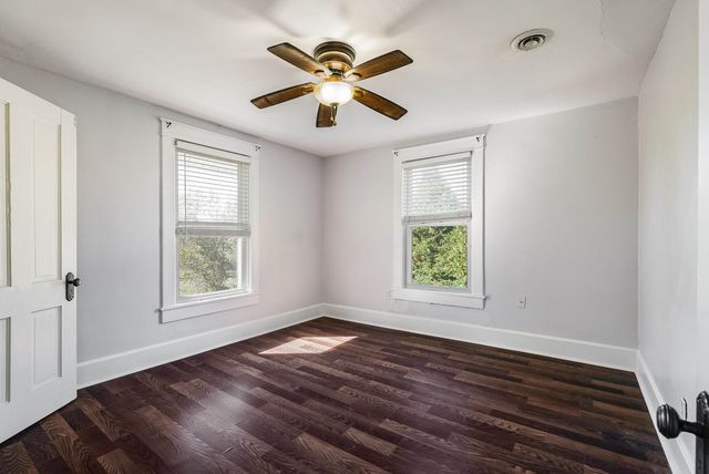 72 LIBERTY ST, Weyers Cave, VA 24486