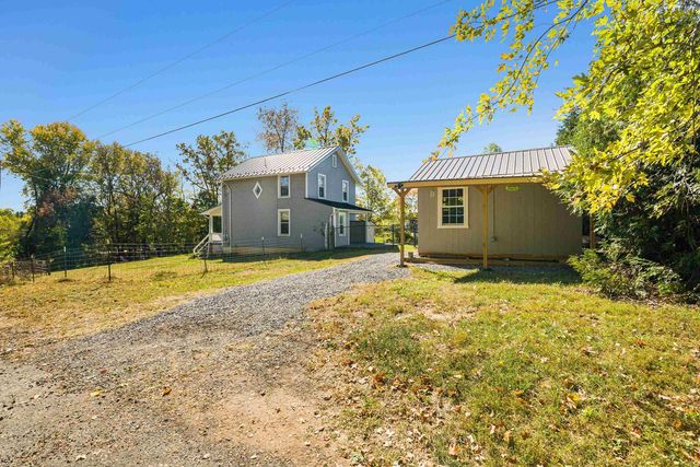 72 LIBERTY ST, Weyers Cave, VA 24486