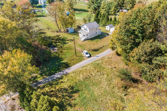 72 LIBERTY ST, Weyers Cave, VA 24486